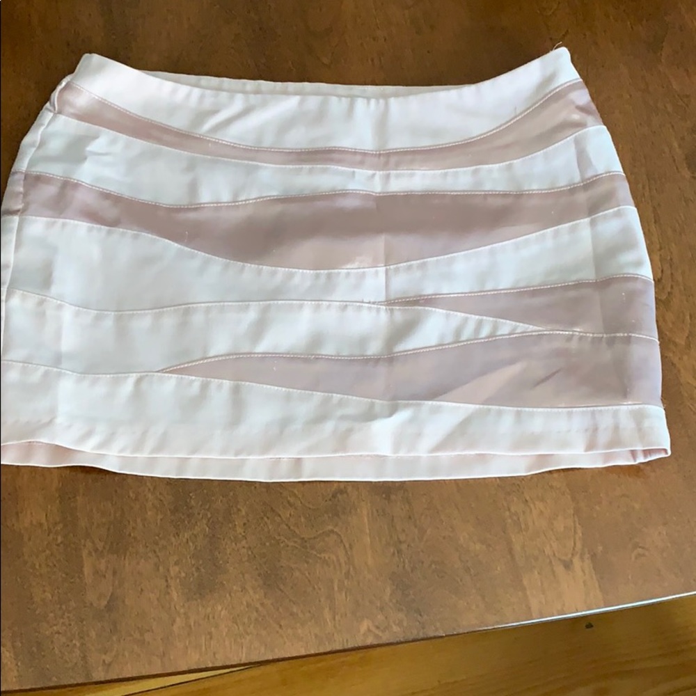 Guess mini skirt with a satin look
